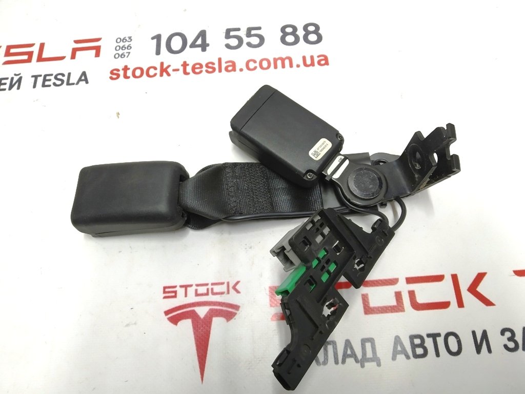 4 Seat belt buckle 2nd row center/right Tesla model 3 1085942-01-E